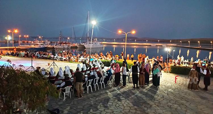 Πλημμύρισε τραγούδια, ήχους και τοπικούς χορούς το λιμάνι της Ν. Κούταλης στο φινάλε του Nostos Festival (Photos+Video)