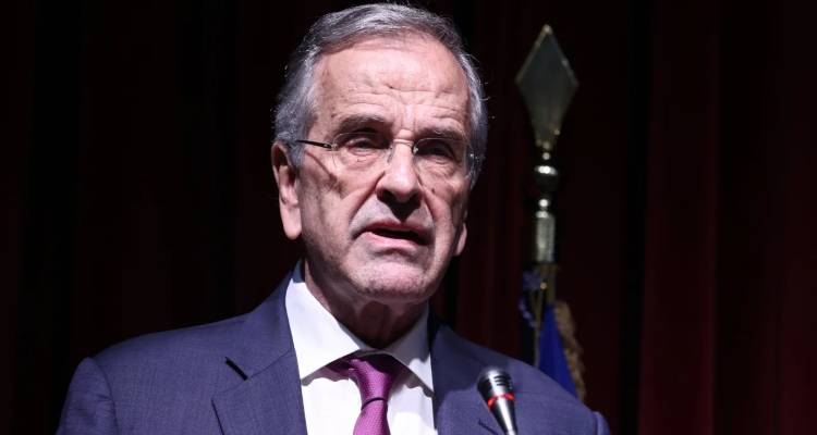 Σαμαράς υπέρ του αιτήματος γονιών θυμάτων των Τεμπών για εκταφή των σορών: Είναι δικαίωμά τους