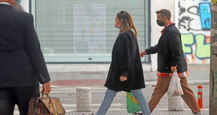 Κορωνοϊός: 3.232 νέα κρούσματα | 1.525 στην Αττική και 383 στη Θεσσαλονίκη