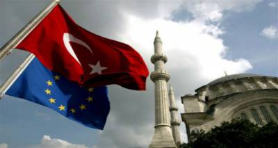 3 &delta;&iota;&sigmaf; &alpha;&pi;ό &tau;&eta;&nu; &Epsilon;.&Epsilon;. &sigma;&tau;&eta;&nu; &Tau;&omicron;&upsilon;&rho;&kappa;ί&alpha; &gamma;&iota;&alpha; &tau;&omicron; &pi;&rho;&omicron;&sigma;&phi;&upsilon;&gamma;&iota;&kappa;ό - &Pi;ά&nu;&omega; &alpha;&pi;ό 25 &epsilon;&kappa;&alpha;&tau;. &theta;&alpha; &delta;ώ&sigma;&epsilon;&iota; &eta; &Epsilon;&lambda;&lambda;ά&delta;&alpha;