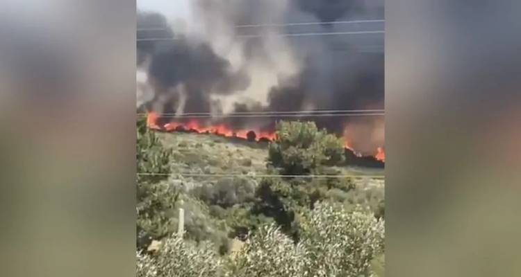 &Tau;&omicron;&upsilon;&rho;&kappa;ί&alpha;: &Delta;ύ&omicron; &phi;&omega;&tau;&iota;έ&sigmaf; &alpha;&pi;&epsilon;&iota;&lambda;&omicron;ύ&nu; &tau;&omicron;&nu; &alpha;&upsilon;&tau;&omicron;&kappa;&iota;&nu;&eta;&tau;ό&delta;&rho;&omicron;&mu;&omicron; &Sigma;&mu;ύ&rho;&nu;&eta;&sigmaf;-&Tau;&sigma;&epsilon;&sigma;&mu;έ | &Nu;&epsilon;&kappa;&rho;ό&sigmaf; έ&nu;&alpha;&sigmaf; 80&chi;&rho;&omicron;&nu;&omicron;&sigmaf;