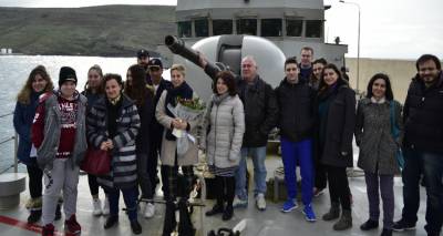 &Mu;&alpha;&theta;&eta;&tau;έ&sigmaf; &tau;&omicron;&upsilon; &Alpha;&gamma;ί&omicron;&upsilon; &Epsilon;&upsilon;&sigma;&tau;&rho;&alpha;&tau;ί&omicron;&upsilon; &sigma;&tau;&eta;&nu; &kappa;&alpha;&nu;&omicron;&nu;&iota;&omicron;&phi;ό&rho;&omicron; &laquo;&Kappa;ά&sigma;&omicron;&sigmaf;&raquo; (photos)