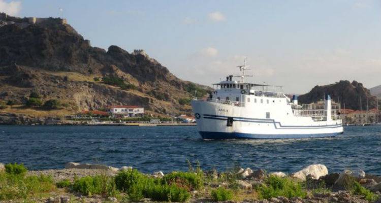 Χωρίς πρατήριο καυσίμων μένει ο Άγιος Ευστράτιος | Επιπλέον επιδοτούμενα δρομολόγια του Αιολίς ζητάει η Δήμαρχος