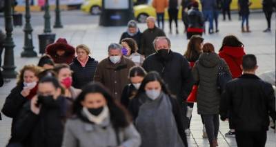 &Kappa;&omicron;&rho;&omega;&nu;&omicron;ϊό&sigmaf;: &Sigma;&tau;&alpha; 23.529 &tau;&alpha; &nu;έ&alpha; &kappa;&rho;&omicron;ύ&sigma;&mu;&alpha;&tau;&alpha;, 58 &theta;ά&nu;&alpha;&tau;&omicron;&iota;, 337 &omicron;&iota; &delta;&iota;&alpha;&sigma;&omega;&lambda;&eta;&nu;&omega;&mu;έ&nu;&omicron;&iota;