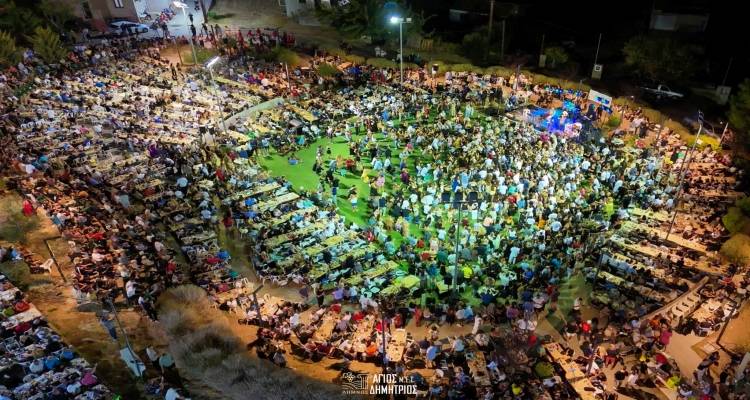 Χιλιάδες στη Γιορτή Κρασιού 2025 | Παρών και ο Χρήστος Σταϊκούρας στη μεγάλη βραδιά του Αγίου Δημητρίου (photos + video)