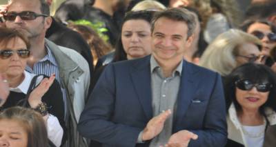 &Omicron; &Kappa;. &Mu;&eta;&tau;&sigma;&omicron;&tau;ά&kappa;&eta;&sigmaf; έ&rho;&chi;&epsilon;&tau;&alpha;&iota; &Lambda;ή&mu;&nu;&omicron; | &Eta; &epsilon;&pi;ί&sigma;&eta;&mu;&eta; &alpha;&nu;&alpha;&kappa;&omicron;ί&nu;&omega;&sigma;&eta;