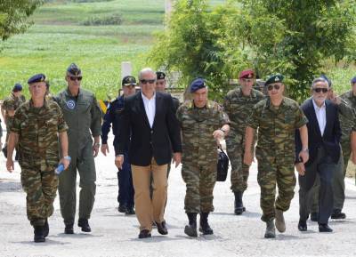 &Gamma;&iota;&alpha;&tau;ί &omicron; &Alpha;&beta;&rho;&alpha;&mu;ό&pi;&omicron;&upsilon;&lambda;&omicron;&sigmaf; &epsilon;&pi;&iota;&sigma;&kappa;έ&pi;&tau;&epsilon;&tau;&alpha;&iota; &tau;&alpha; &alpha;&kappa;&rho;&iota;&tau;&iota;&kappa;ά &nu;&eta;&sigma;&iota;ά | &Tau;&iota; &pi;&rho;&omicron;&beta;&lambda;&eta;&mu;&alpha;&tau;ί&zeta;&epsilon;&iota; &tau;&omicron;&nu; &Upsilon;&pi;&omicron;&upsilon;&rho;&gamma;ό &Epsilon;&theta;&nu;&iota;&kappa;ή&sigmaf; Ά&mu;&upsilon;&nu;&alpha;&sigmaf;