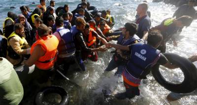 Spiegel: &Mu;&iota;&alpha; &sigma;&chi;&iota;&zeta;&omicron;&phi;&rho;&epsilon;&nu;ή &kappa;&alpha;&tau;ά&sigma;&tau;&alpha;&sigma;&eta; &beta;&iota;ώ&nu;&epsilon;&iota; &eta; &Epsilon;&lambda;&lambda;ά&delta;&alpha;