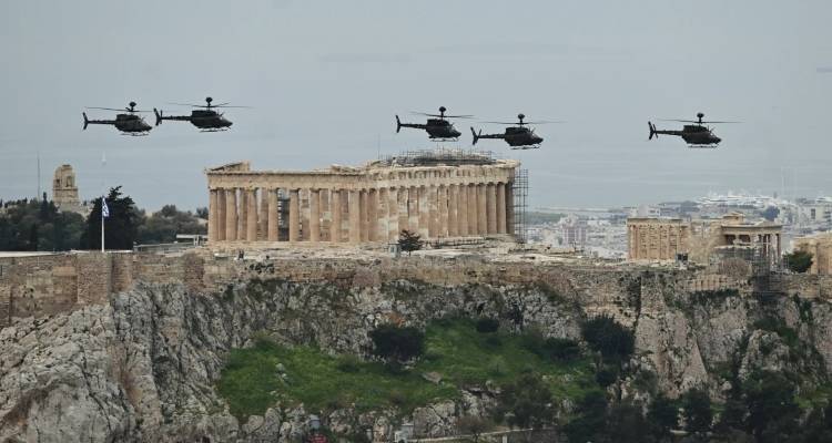 &Beta;loomberg: &Eta; &Epsilon;&lambda;&lambda;ά&delta;&alpha; &pi;&alpha;&rho;&alpha;&delta;ί&delta;&epsilon;&iota; &mu;&alpha;&theta;ή&mu;&alpha;&tau;&alpha; &sigma;&tau;&eta;&nu; &Epsilon;&upsilon;&rho;ώ&pi;&eta; &gamma;&iota;&alpha; &tau;&iota;&sigmaf; &alpha;&mu;&upsilon;&nu;&tau;&iota;&kappa;έ&sigmaf; &delta;&alpha;&pi;ά&nu;&epsilon;&sigmaf;