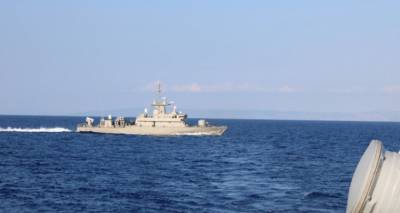 &Mu;&epsilon; &epsilon;&lambda;&lambda;&eta;&nu;&iota;&kappa;ή &alpha;&nu;&tau;&iota;-Navtex &alpha;&pi;&alpha;&nu;&tau;ά &eta; &Alpha;&theta;ή&nu;&alpha; &sigma;&tau;&eta; &nu;έ&alpha; &pi;&rho;ό&kappa;&lambda;&eta;&sigma;&eta; &tau;&eta;&sigmaf; &Alpha;&gamma;&kappa;&upsilon;&rho;&alpha;&sigmaf;