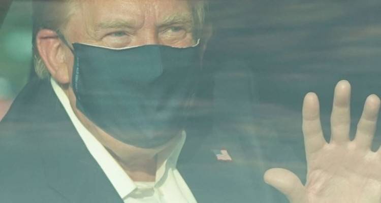 &Omicron; &Tau;&rho;&alpha;&mu;&pi; &beta;&gamma;ή&kappa;&epsilon;&hellip; &beta;ό&lambda;&tau;&alpha; &alpha;&pi;ό &tau;&omicron; &nu;&omicron;&sigma;&omicron;&kappa;&omicron;&mu;&epsilon;ί&omicron; &mu;&epsilon; &tau;&omicron; &tau;&zeta;&iota;&pi; &kappa;&alpha;&iota; &pi;&rho;&omicron;&kappa;ά&lambda;&epsilon;&sigma;&epsilon; &omicron;&rho;&gamma;ή: &laquo;&Pi;&alpha;&rho;ά&nu;&omicron;&iota;&alpha;, &theta;έ&alpha;&tau;&rho;&omicron;, &pi;&rho;&omicron;&epsilon;&kappa;&lambda;&omicron;&gamma;&iota;&kappa;ό &sigma;ό&omicron;&upsilon;, έ&beta;&alpha;&lambda;&epsilon; &alpha;&nu;&theta;&rho;ώ&pi;&omicron;&upsilon;&sigmaf; &sigma;&epsilon; &kappa;ί&nu;&delta;&upsilon;&nu;&omicron;&raquo;