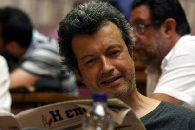 &Tau;&alpha;&tau;&sigma;ό&pi;&omicron;&upsilon;&lambda;&omicron;&sigmaf;: &Mu;&epsilon; &tau;&omicron; έ&nu;&alpha; &pi;ό&delta;&iota; &epsilon;&kappa;&tau;ό&sigmaf;...