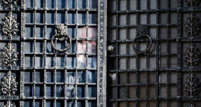 &Tau;&iota; &sigma;&upsilon;&zeta;&eta;&tau;&omicron;ύ&nu; &pi;ί&sigma;&omega; &alpha;&pi;ό &tau;&iota;&sigmaf; &laquo;&kappa;&lambda;&epsilon;&iota;&sigma;&tau;έ&sigmaf; &pi;ό&rho;&tau;&epsilon;&sigmaf;&raquo; &tau;&omicron;&upsilon; &Mu;&alpha;&xi;ί&mu;&omicron;&upsilon; | &Gamma;&iota;&alpha; έ&nu;&alpha; &nu;έ&omicron; &Sigma;ύ&nu;&tau;&alpha;&gamma;&mu;&alpha; &tau;&eta;&sigmaf; &Epsilon;&lambda;&lambda;ά&delta;&alpha;&sigmaf; &tau;&omicron;&upsilon; 2021
