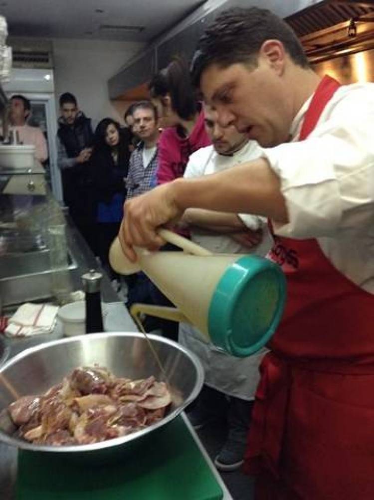 &Omicron;&lambda;&omicron;&kappa;&lambda;&eta;&rho;ώ&nu;&epsilon;&tau;&alpha;&iota; &sigma;ή&mu;&epsilon;&rho;&alpha; &tau;&omicron; &sigma;&epsilon;&mu;&iota;&nu;ά&rho;&iota;&omicron; &gamma;&alpha;&sigma;&tau;&rho;&omicron;&nu;&omicron;&mu;ί&alpha;&sigmaf; &tau;&eta;&sigmaf; &laquo;&Alpha;&nu;&epsilon;&mu;ό&epsilon;&sigma;&sigma;&alpha;&sigmaf;&raquo; (mp3 + photos)