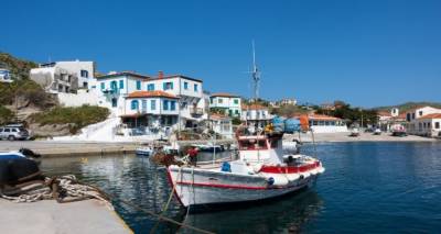 Ά&gamma;&iota;&omicron;&sigmaf; &Epsilon;&upsilon;&sigma;&tau;&rho;ά&tau;&iota;&omicron;&sigmaf;: &Alpha;&pi;&omicron;&kappa;&lambda;&epsilon;&iota;&sigma;&mu;έ&nu;&omicron;&iota; &kappa;&alpha;&iota; &chi;&omega;&rho;ί&sigmaf; &sigma;&tau;&alpha;&theta;&epsilon;&rho;ό &kappa;&alpha;&iota; ί&nu;&tau;&epsilon;&rho;&nu;&epsilon;&tau; &omicron; &mu;&iota;&sigma;ό&sigmaf; &omicron;&iota;&kappa;&iota;&sigma;&mu;ό&sigmaf;