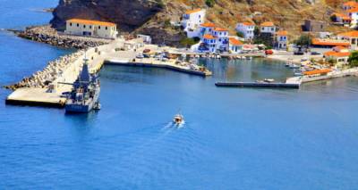 Ά&eta; &Sigma;&tau;&rho;ά&tau;&eta;&sigmaf;: &Tau;&alpha;&xi;&iota;&delta;&epsilon;ύ&omicron;&nu;&tau;&alpha;&sigmaf; &sigma;&tau;&omicron; &beta;&alpha;&theta;ύ &gamma;&alpha;&lambda;ά&zeta;&iota;&omicron; &tau;&omicron;&upsilon; &Alpha;&iota;&gamma;&alpha;ί&omicron;&upsilon; (video)