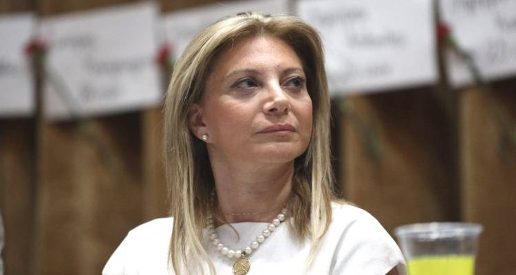&Delta;&eta;&mu;&omicron;&sigma;&kappa;ό&pi;&eta;&sigma;&eta; GPO: &Alpha;&pi;ό &Pi;&lambda;&epsilon;ύ&sigma;&eta; &Epsilon;&lambda;&epsilon;&upsilon;&theta;&epsilon;&rho;ί&alpha;&sigmaf;, &Nu;ί&kappa;&eta;, &kappa;&alpha;&iota; &Epsilon;&lambda;&lambda;&eta;&nu;&iota;&kappa;ή &Lambda;ύ&sigma;&eta; &omicron;&iota; &delta;&epsilon;&xi;&alpha;&mu;&epsilon;&nu;έ&sigmaf; &psi;&eta;&phi;&omicron;&phi;ό&rho;&omega;&nu; &gamma;&iota;&alpha; &tau;&omicron; &kappa;ό&mu;&mu;&alpha; &Kappa;&alpha;&rho;&upsilon;&sigma;&tau;&iota;&alpha;&nu;&omicron;ύ