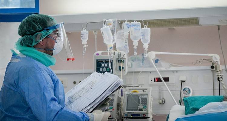 Κορωνοϊός: Στα 1044 τα νέα κρούσματα | 600 διασωληνωμένοι, 85 θάνατοι - Live η ενημέρωση