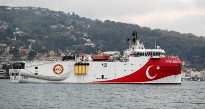 &Epsilon;&lambda;&lambda;&eta;&nu;&omicron;&tau;&omicron;&upsilon;&rho;&kappa;&iota;&kappa;ά - &Epsilon;&pi;&iota;&kappa;ί&nu;&delta;&upsilon;&nu;&eta; &kappa;&lambda;&iota;&mu;ά&kappa;&omega;&sigma;&eta;: &Omicron; &Epsilon;&rho;&nu;&tau;&omicron;&gamma;ά&nu; έ&beta;&gamma;&alpha;&lambda;&epsilon; &tau;&omicron; Oruc Reis - &Sigma;&upsilon;&nu;&epsilon;&delta;&rho;&iota;ά&zeta;&epsilon;&iota; &tau;&omicron; &Kappa;&Upsilon;&Sigma;&Epsilon;&Alpha;