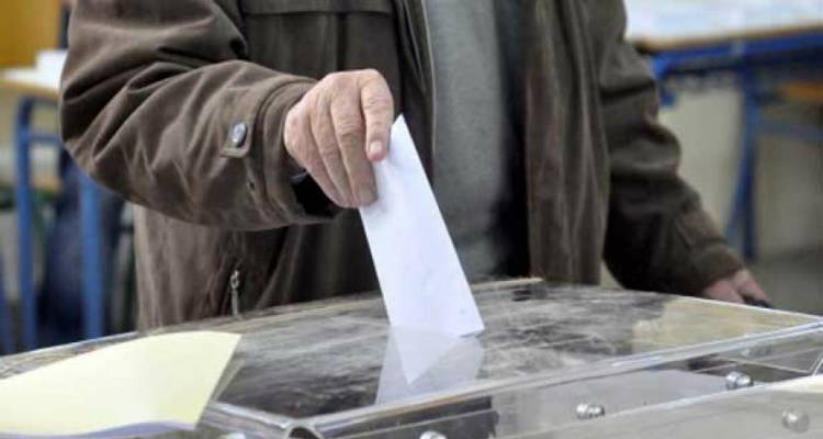 &Tau;&eta;&nu; &Kappa;&upsilon;&rho;&iota;&alpha;&kappa;ή &eta; &Lambda;ή&mu;&nu;&omicron;&sigmaf; &psi;&eta;&phi;ί&zeta;&epsilon;&iota; &gamma;&iota;&alpha; &tau;&omicron;&nu; &epsilon;&pi;&iota;&kappa;&epsilon;&phi;&alpha;&lambda;ή&sigmaf; &tau;&omicron;&upsilon; &nu;έ&omicron;&upsilon; &phi;&omicron;&rho;έ&alpha; &tau;&eta;&sigmaf; &Kappa;&epsilon;&nu;&tau;&rho;&omicron;&alpha;&rho;&iota;&sigma;&tau;&epsilon;&rho;ά&sigmaf;