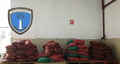 &Delta;ύ&omicron; &tau;ό&nu;&omicron;&iota; &alpha;&kappa;&alpha;&tau;ά&lambda;&lambda;&eta;&lambda;&alpha; ό&sigma;&tau;&rho;&alpha;&kappa;&alpha; &sigma;&tau;&eta;&nu; &Alpha;&lambda;&epsilon;&xi;&alpha;&nu;&delta;&rho;&omicron;ύ&pi;&omicron;&lambda;&eta;