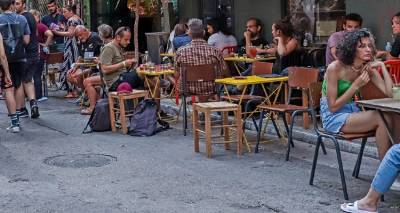 &Kappa;&omicron;&rho;&omega;&nu;&omicron;ϊό&sigmaf;: Ά&lambda;&mu;&alpha; &sigma;&tau;&alpha; 1.797 &nu;έ&alpha; &kappa;&rho;&omicron;ύ&sigma;&mu;&alpha;&tau;&alpha; | 168 &omicron;&iota; &delta;&iota;&alpha;&sigma;&omega;&lambda;&eta;&nu;&omega;&mu;έ&nu;&omicron;&iota;, 8 &theta;ά&nu;&alpha;&tau;&omicron;&iota;