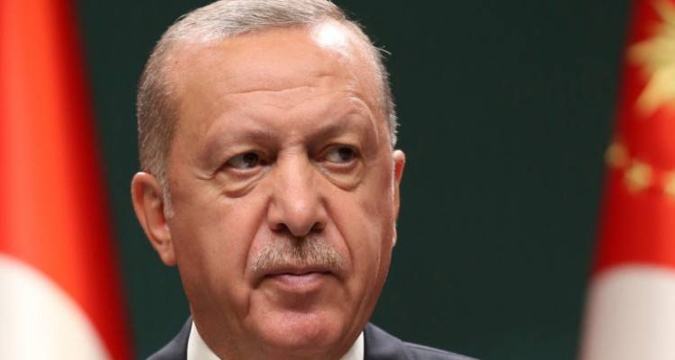 Ο Fitch υποβάθμισε την Τουρκία | Ο Ερντογάν, απτόητος, παραγγέλνει νέους S-400