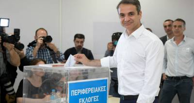 &Psi;ή&phi;&iota;&sigma;&epsilon; &omicron; &Mu;&eta;&tau;&sigma;&omicron;&tau;ά&kappa;&eta;&sigmaf;: &laquo;&Kappa;&alpha;&lambda;ώ &tau;&omicron;&upsilon;&sigmaf; &pi;&omicron;&lambda;ί&tau;&epsilon;&sigmaf; &nu;&alpha; &sigma;&upsilon;&mu;&mu;&epsilon;&tau;ά&sigma;&chi;&omicron;&upsilon;&nu; &sigma;&tau;&eta; &gamma;&iota;&omicron;&rho;&tau;ή &tau;&eta;&sigmaf; &delta;&eta;&mu;&omicron;&kappa;&rho;&alpha;&tau;ί&alpha;&sigmaf;&raquo;