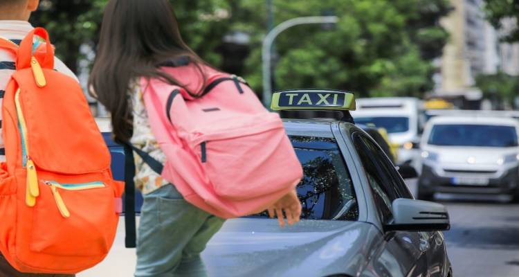 &Lambda;ή&mu;&nu;&omicron;&sigmaf;: &Kappa;&alpha;&theta;&upsilon;&sigma;&tau;έ&rho;&eta;&sigma;&eta; &pi;&lambda;&eta;&rho;&omega;&mu;ώ&nu; &sigma;&tau;&iota;&sigmaf; &mu;&alpha;&theta;&eta;&tau;&iota;&kappa;έ&sigmaf; &mu;&epsilon;&tau;&alpha;&phi;&omicron;&rho;έ&sigmaf; | &Epsilon;&kappa;&tau;&epsilon;&lambda;&omicron;ύ&nu;&tau;&alpha;&iota; &kappa;&alpha;&nu;&omicron;&nu;&iota;&kappa;ά &tau;&alpha; &delta;&rho;&omicron;&mu;&omicron;&lambda;ό&gamma;&iota;&alpha;, &alpha;&lambda;&lambda;ά &omicron;&iota; &mu;&epsilon;&tau;&alpha;&phi;&omicron;&rho;&epsilon;ί&sigmaf; &epsilon;ί&nu;&alpha;&iota; &alpha;&pi;&lambda;ή&rho;&omega;&tau;&omicron;&iota; &alpha;&pi;ό &tau;&omicron;&nu; &Sigma;&epsilon;&pi;&tau;έ&mu;&beta;&rho;&iota;&omicron;