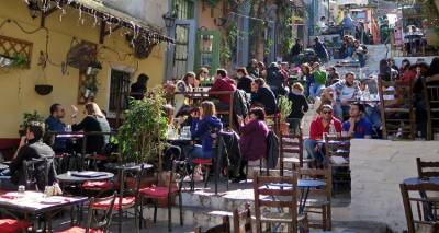 &Kappa;&omicron;&rho;&omega;&nu;&omicron;ϊό&sigmaf;: Έ&rho;&chi;&omicron;&nu;&tau;&alpha;&iota; &nu;έ&alpha; &mu;έ&tau;&rho;&alpha; &mu;&epsilon; &kappa;&lambda;&epsilon;ί&sigma;&iota;&mu;&omicron; &kappa;&alpha;&tau;&alpha;&sigma;&tau;&eta;&mu;ά&tau;&omega;&nu;