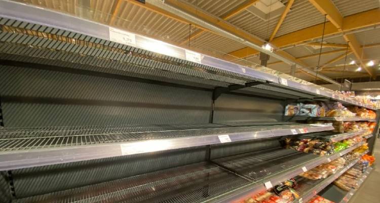 &Pi;ό&lambda;&epsilon;&mu;&omicron;&sigmaf; &sigma;&tau;&eta;&nu; &Omicron;&upsilon;&kappa;&rho;&alpha;&nu;ί&alpha;: &Alpha;&nu;&alpha;&tau;&iota;&mu;ή&sigma;&epsilon;&iota;&sigmaf; &kappa;&alpha;&iota; &epsilon;&lambda;&lambda;&epsilon;ί&psi;&epsilon;&iota;&sigmaf; &beta;&alpha;&sigma;&iota;&kappa;ώ&nu; &epsilon;&iota;&delta;ώ&nu; &sigma;&tau;&alpha; &rho;ά&phi;&iota;&alpha; &tau;&omega;&nu; &sigma;&omicron;ύ&pi;&epsilon;&rho; &mu;ά&rho;&kappa;&epsilon;&tau; &phi;έ&rho;&nu;&epsilon;&iota; &eta; &kappa;&rho;ί&sigma;&eta;