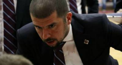 &Mu;&omicron;&lambda;&upsilon;&beta;&delta;ά&sigmaf;: &laquo;&Eta; &alpha;&gamma;ά&pi;&eta; &tau;&omicron;&upsilon; &kappa;ό&sigma;&mu;&omicron;&upsilon; &tau;&eta;&sigmaf; &Lambda;ή&mu;&nu;&omicron;&upsilon; &epsilon;ί&nu;&alpha;&iota; &kappa;ά&tau;&iota; &alpha;&xi;&iota;&omicron;&mu;&nu;&eta;&mu;ό&nu;&epsilon;&upsilon;&tau;&omicron;&raquo;