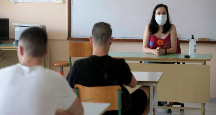 Πανελλήνιες 2021: Παράταση για την υποβολή αιτήσεων υποψηφίων | Η νέα προθεσμία και η διαδικασία