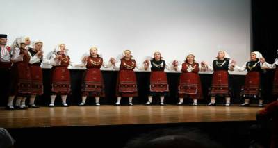 &laquo;&Tau;&alpha;&xi;&iota;&delta;&epsilon;ύ&omicron;&nu;&tau;&alpha;&sigmaf; &Chi;&omicron;&rho;&epsilon;ύ&omega;&raquo; &alpha;&pi;ό &tau;&omicron; &Sigma;ύ&lambda;&lambda;&omicron;&gamma;&omicron; &Alpha;&nu;&delta;&rho;&omega;&nu;ί&omicron;&upsilon;