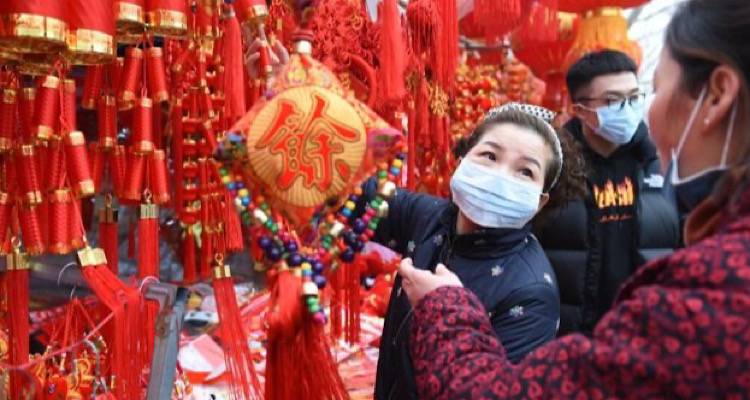 Περίπου 36 εκατομμύρια άνθρωποι στην Κίνα έχουν τεθεί σε &quot;καραντίνα&quot;, καθώς το έθνος προετοιμάζεται να γιορτάσει το σεληνιακό νέο έτος, μία από τις σημαντικότερες ημερομηνίες στο κινεζικό ημερολόγιο.