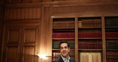 &Kappa;&upsilon;&beta;έ&rho;&nu;&eta;&sigma;&eta;: &Mu;&alpha;&lambda;&alpha;&kappa;ώ&nu;&epsilon;&iota; &tau;&eta; &rho;&eta;&tau;&omicron;&rho;&iota;&kappa;ή &tau;&eta;&sigmaf; &kappa;&alpha;&iota; &delta;ί&nu;&epsilon;&iota; &tau;&omicron; &alpha;&phi;&omicron;&rho;&omicron;&lambda;ό&gamma;&eta;&tau;&omicron; &gamma;&iota;&alpha; &nu;&alpha; &xi;&epsilon;&kappa;&lambda;&epsilon;&iota;&delta;ώ&sigma;&epsilon;&iota; &eta; &alpha;&xi;&iota;&omicron;&lambda;ό&gamma;&eta;&sigma;&eta;