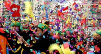 Ά&nu;&omicron;&iota;&xi;&epsilon; &tau;&omicron; &tau;&rho;&iota;ώ&delta;&iota;&omicron;: &Tau;&alpha; &epsilon;&pi;ό&mu;&epsilon;&nu;&alpha; &tau;&rho;&iota;ή&mu;&epsilon;&rho;&alpha;, &omicron;&iota; &alpha;&rho;&gamma;ί&epsilon;&sigmaf; &kappa;&alpha;&iota; &tau;&omicron; &Kappa;&alpha;&rho;&nu;&alpha;&beta;ά&lambda;&iota;