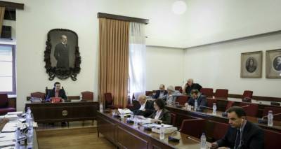 &Sigma;ή&mu;&epsilon;&rho;&alpha; &xi;&alpha;&nu;ά &sigma;&tau;&eta; &Beta;&omicron;&upsilon;&lambda;ή &tau;&omicron; &laquo;&phi;&iota;ά&sigma;&kappa;&omicron;&raquo; Novartis &gamma;&iota;&alpha; &tau;&eta;&nu; ά&rho;&sigma;&eta; &alpha;&sigma;&upsilon;&lambda;ί&alpha;&sigmaf; &Lambda;&omicron;&beta;έ&rho;&delta;&omicron;&upsilon;
