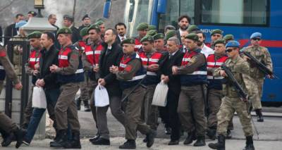 &Pi;&alpha;&rho;&alpha;&delta;έ&chi;&theta;&eta;&kappa;&alpha;&nu; &omicron;&iota; 2 &Tau;&omicron;ύ&rho;&kappa;&omicron;&iota; &sigma;&tau;&rho;&alpha;&tau;&iota;ώ&tau;&epsilon;&sigmaf; &pi;&omega;&sigmaf; &epsilon;ί&chi;&alpha;&nu; &alpha;&pi;&omicron;&pi;&epsilon;&iota;&rho;&alpha;&theta;&epsilon;ί &nu;&alpha; &delta;&omicron;&lambda;&omicron;&phi;&omicron;&nu;ή&sigma;&omicron;&upsilon;&nu; &tau;&omicron;&nu; &Epsilon;&rho;&nu;&tau;&omicron;&gamma;ά&nu;