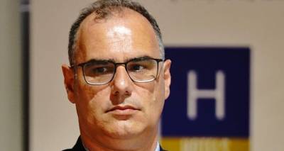 &Alpha;&nu;&tau;&alpha;&pi;ά&nu;&tau;&eta;&sigma;&eta; &Theta;. &Lambda;&omicron;ύ&kappa;&alpha; &sigma;&tau;&eta;&nu; &Epsilon;. &Gamma;&epsilon;ώ&rho;&gamma;&alpha;: &laquo;&Xi;&epsilon;&chi;&nu;ά&tau;&epsilon; &pi;&omicron;&lambda;&lambda;ά, &epsilon;&lambda;&pi;ί&zeta;&omicron;&upsilon;&mu;&epsilon; &nu;&alpha; &mu;&eta;&nu; &xi;&epsilon;&chi;ά&sigma;&epsilon;&tau;&epsilon; ό&tau;&iota; &eta; &pi;&rho;&omicron;&sigma;&omega;&rho;&iota;&nu;ή &sigma;ύ&mu;&beta;&alpha;&sigma;&eta; &lambda;ή&gamma;&epsilon;&iota; 31 &Delta;&epsilon;&kappa;&epsilon;&mu;&beta;&rho;ί&omicron;&upsilon;&raquo;