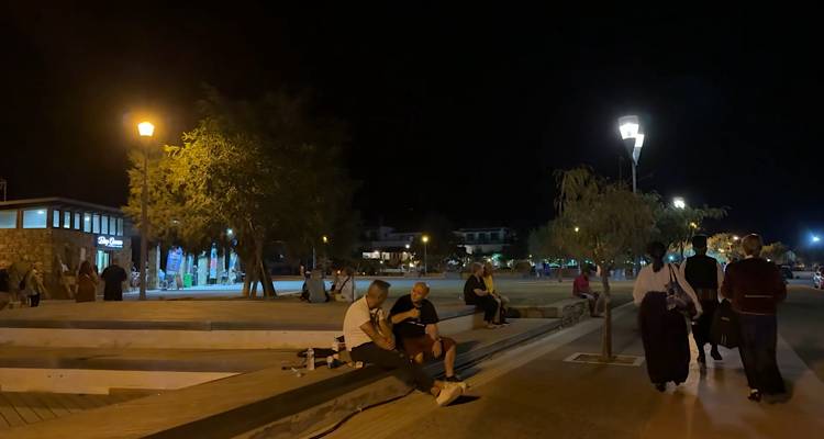 «Ανάπλαση» και πάρκινγκ: Δύο λόγοι (από τους δεκάδες) να κάνεις βόλτα στο Μούδρο