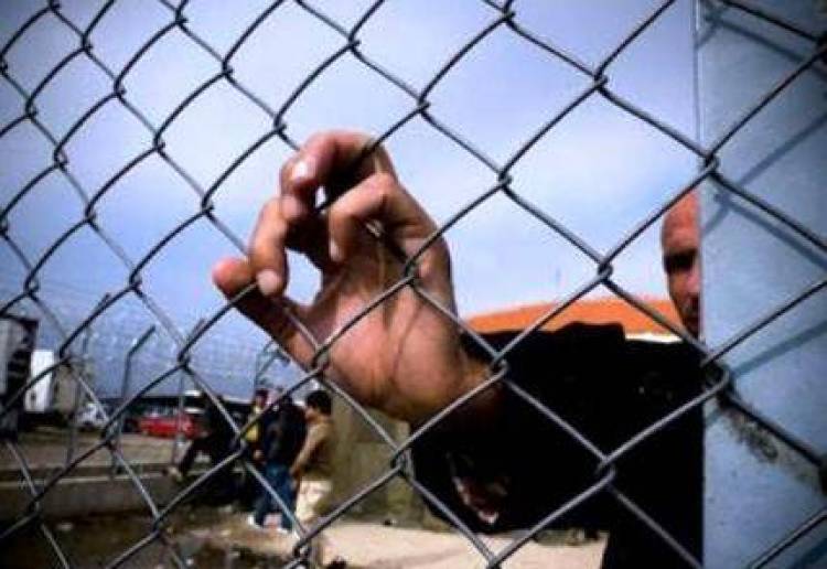 39 &pi;&alpha;&rho;ά&nu;&omicron;&mu;&omicron;&iota; &mu;&epsilon;&tau;&alpha;&nu;ά&sigma;&tau;&epsilon;&sigmaf; &sigma;ή&mu;&epsilon;&rho;&alpha; &sigma;&tau;&eta; &Lambda;ή&mu;&nu;&omicron;