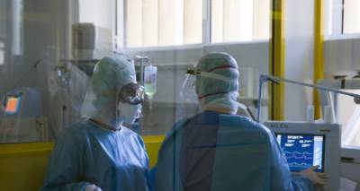&Kappa;&omicron;&rho;&omega;&nu;&omicron;ϊό&sigmaf;: 157 &nu;έ&alpha; &kappa;&rho;&omicron;ύ&sigma;&mu;&alpha;&tau;&alpha; &sigma;&tau;&eta; &chi;ώ&rho;&alpha; | 35 &sigma;&epsilon; &Mu;&Epsilon;&Theta;