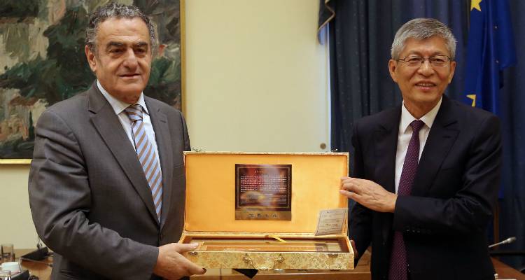 Συνάντηση Αθανασίου με Αντιπροσωπεία του Εθνικού Κογκρέσου της Κίνας (photos)