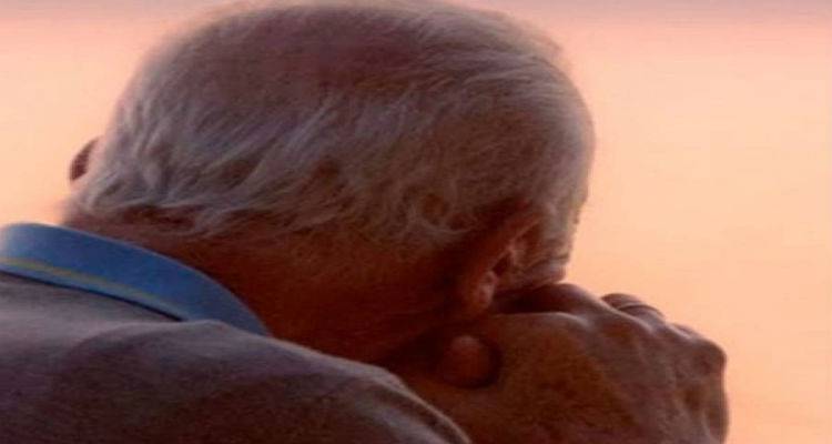 &Epsilon;&xi;&alpha;&pi;ά&tau;&eta;&sigma;&alpha;&nu; &eta;&lambda;&iota;&kappa;&iota;&omega;&mu;έ&nu;&omicron; &alpha;&pi;ό &tau;&eta; &Lambda;ή&mu;&nu;&omicron; &alpha;&pi;&omicron;&sigma;&pi;ώ&nu;&tau;&alpha;&sigmaf; &tau;&omicron;&upsilon; 2.500&euro;