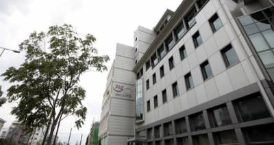 &Pi;&iota;&omicron; &alpha;&upsilon;&sigma;&tau;&eta;&rho;ό &pi;&lambda;&alpha;ί&sigma;&iota;&omicron; &gamma;&iota;&alpha; &tau;&iota;&sigmaf; &rho;&epsilon;&upsilon;&mu;&alpha;&tau;&omicron;&kappa;&lambda;&omicron;&pi;έ&sigmaf; &theta;&epsilon;&sigma;&pi;ί&zeta;&epsilon;&iota; &eta; &Rho;&Alpha;&Epsilon; | &Delta;&epsilon;&kappa;&alpha;&pi;&lambda;&alpha;&sigma;&iota;ά&sigma;&tau;&eta;&kappa;&alpha;&nu; &omicron;&iota; &mu;&eta;&nu;ύ&sigma;&epsilon;&iota;&sigmaf;