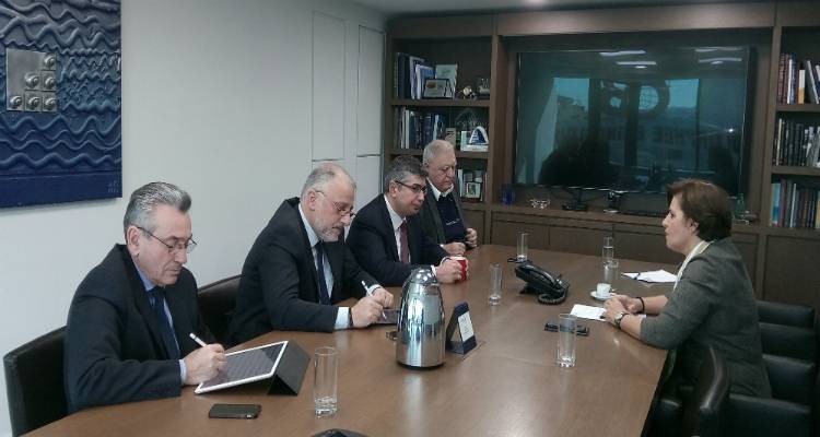 Συνάντηση Καλογήρου με στελέχη της Attica Group για την ακτοπλοϊκή σύνδεση των νησιών