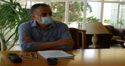 &Beta;ό&mu;&beta;&alpha; &Alpha;&theta;&alpha;&nu;&alpha;&sigma;ί&omicron;&upsilon;: &laquo;&Omicron; &Delta;&epsilon;&lambda;&eta;&nu;&iota;&kappa;ό&lambda;&alpha;&sigmaf; &mu;&omicron;&upsilon; &epsilon;ί&chi;&epsilon; &zeta;&eta;&tau;ή&sigma;&epsilon;&iota; &nu;&alpha; &pi;&alpha;&rho;έ&mu;&beta;&omega; &upsilon;&pi;έ&rho; &tau;&omicron;&upsilon;&raquo; (audio + doc)