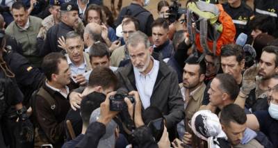 &Epsilon;&pi;ί&theta;&epsilon;&sigma;&eta; &sigma;&epsilon; &Phi;&epsilon;&lambda;ί&pi;&epsilon;, &Lambda;&epsilon;&tau;ί&theta;&iota;&alpha; &kappa;&alpha;&iota; &Sigma;ά&nu;&tau;&sigma;&epsilon;&theta; &alpha;&pi;ό &pi;&lambda;&eta;&mu;&mu;&upsilon;&rho;&omicron;&pi;&alpha;&theta;&epsilon;ί&sigmaf; &tau;&eta;&sigmaf; &Beta;&alpha;&lambda;έ&nu;&theta;&iota;&alpha; -&Tau;&omicron;&upsilon;&sigmaf; &pi;έ&tau;&alpha;&xi;&alpha;&nu; &lambda;ά&sigma;&pi;&eta;, &phi;ώ&nu;&alpha;&zeta;&alpha;&nu; &laquo;&delta;&omicron;&lambda;&omicron;&phi;ό&nu;&omicron;&iota;&raquo;!