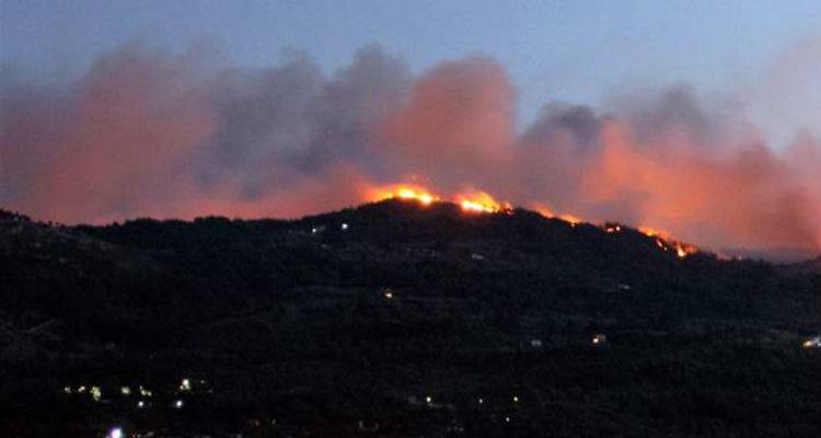 &Mu;&epsilon;&gamma;ά&lambda;&eta; &pi;&upsilon;&rho;&kappa;&alpha;&gamma;&iota;ά &sigma;&epsilon; &epsilon;&xi;έ&lambda;&iota;&xi;&eta; &sigma;&tau;&eta; &Chi;ί&omicron; | &Epsilon;&xi;&iota; &tau;&rho;&alpha;&upsilon;&mu;&alpha;&tau;ί&epsilon;&sigmaf; &sigma;&tau;&eta;&nu; &pi;&epsilon;&rho;&iota;&omicron;&chi;ή &Sigma;&iota;&delta;&eta;&rho;&omicron;ύ&nu;&tau;&alpha;